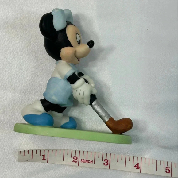 Walt Disney World Sri Lanka Minnie Mouse - Golfing  Porcelain Figurine. - Picture 4 of 11